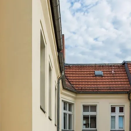 Zentrale Altbauwohnung Im Helmholtzkiez Berlin Exterior photo