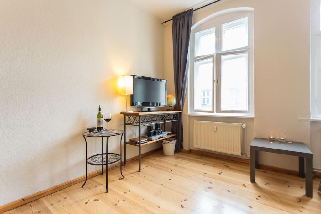 Appartement Zentrale Altbauwohnung Im Helmholtzkiez