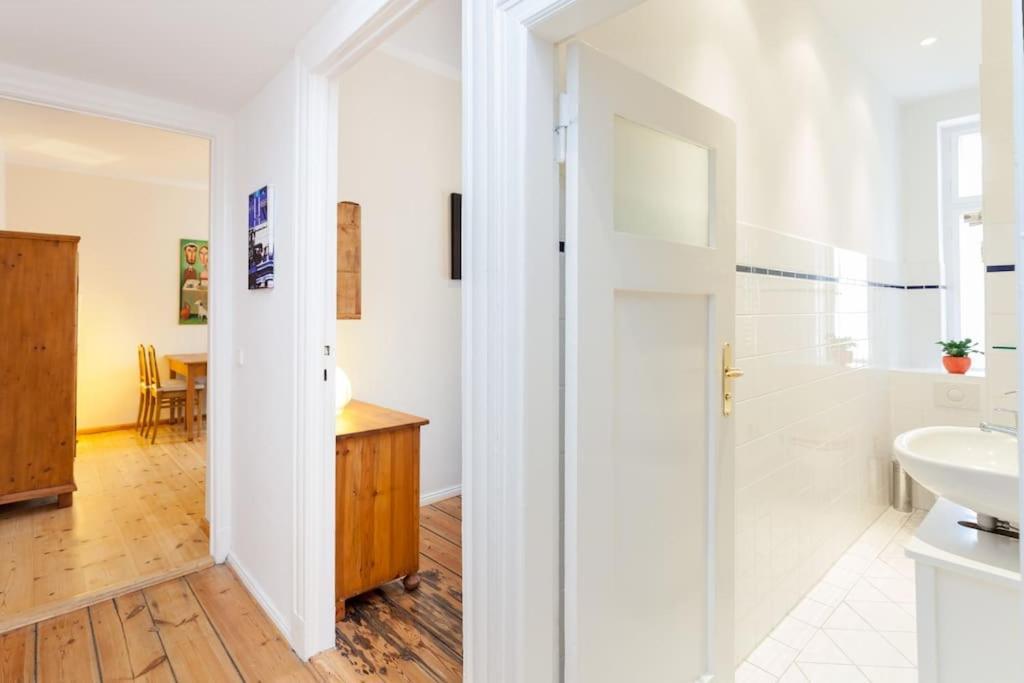 Appartement Zentrale Altbauwohnung Im Helmholtzkiez *