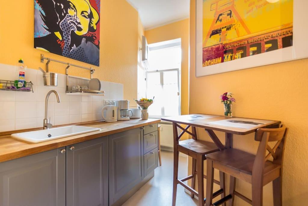 Zentrale Altbauwohnung Im Helmholtzkiez Appartement Berlijn