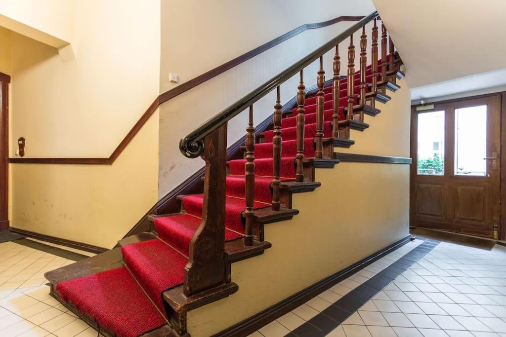 Zentrale Altbauwohnung Im Helmholtzkiez Appartement